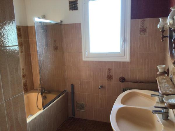 Lots de deux appartements centre Castillonnès.