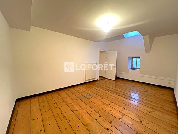Location appartement Saint-Amour - 2 pièce(s) - 40 m² - 375 €/mois