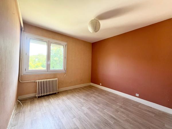 Appartement T3 d’environ 73 m² avec garage et parking – Confort et fonctionnalité au rendez-vous !