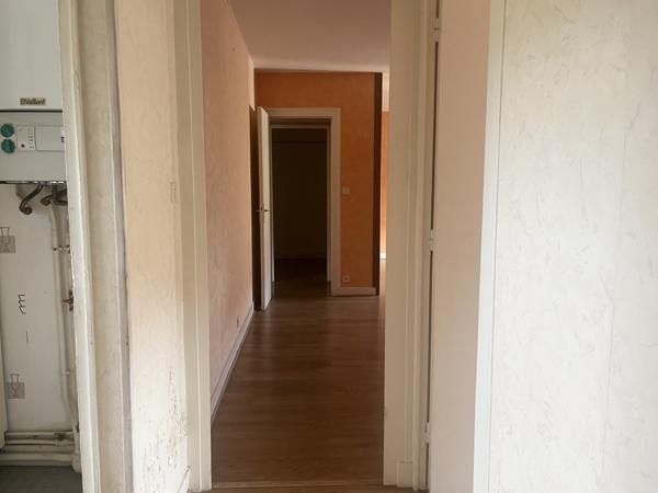 Appartement T3 d’environ 73 m² avec garage et parking – Confort et fonctionnalité au rendez-vous !
