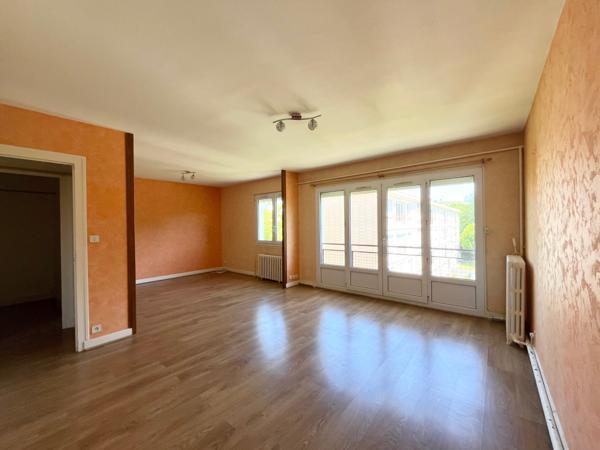 Appartement T3 d’environ 73 m² avec garage et parking – Confort et fonctionnalité au rendez-vous !