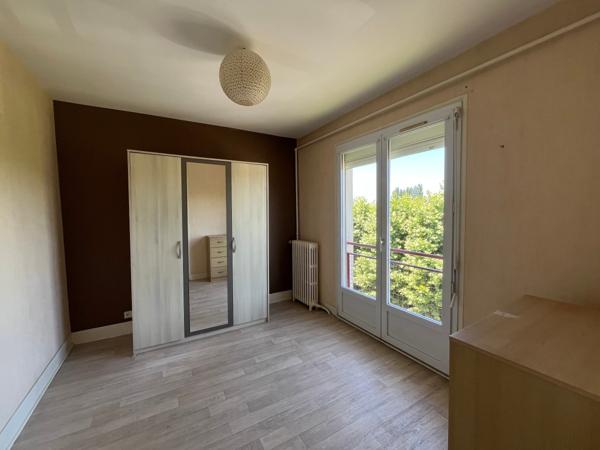 Appartement T3 d’environ 73 m² avec garage et parking – Confort et fonctionnalité au rendez-vous !