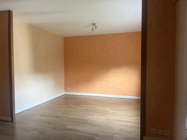 Appartement T3 d’environ 73 m² avec garage et parking – Confort et fonctionnalité au rendez-vous !