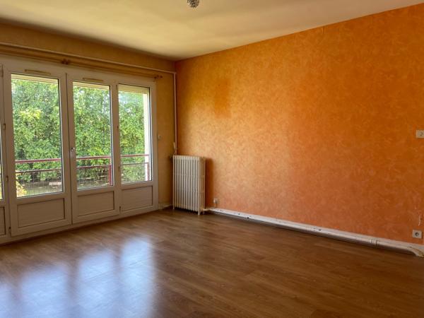 Appartement T3 d’environ 73 m² avec garage et parking – Confort et fonctionnalité au rendez-vous !