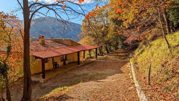 Gréolières (06620) Maison T5 130 m2 sur terrain arboré