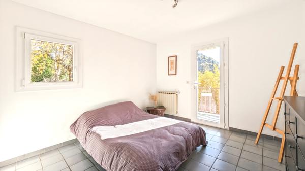 Gréolières (06620) Maison T5 130 m2 sur terrain arboré