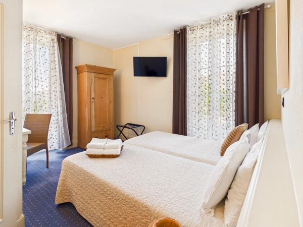 Hôtel-Restaurant de Caractère avec 17 Chambres, et Appartement de Fonction à Najac