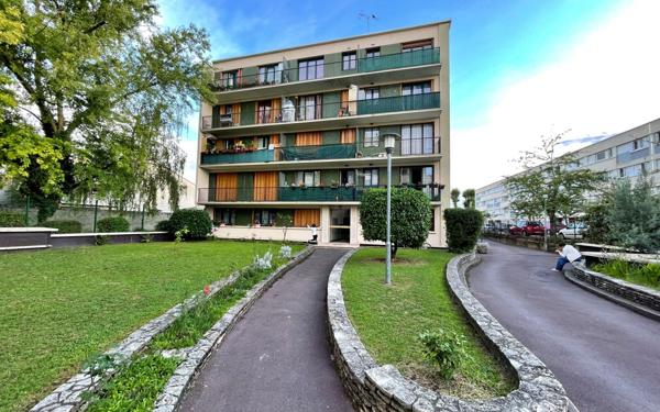 Appartement à vendre    1 pièce • 24,63 m2 Bondy