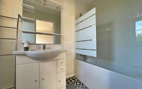 Appartement à vendre    1 pièce • 24,63 m2 Bondy