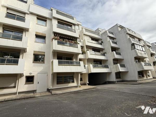 A VENDRE 56 VANNES PALAIS DES ARTS T2 41m² env.  cave et Parking