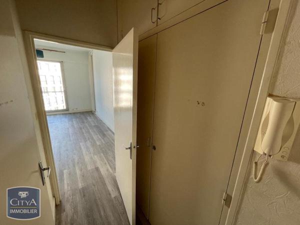 Appartement à louer 1 pièce 24.19m² Blois (41000)
