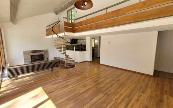 Maison à louer    5 pièces • 163,75 m2 Arbonne-la-Forêt