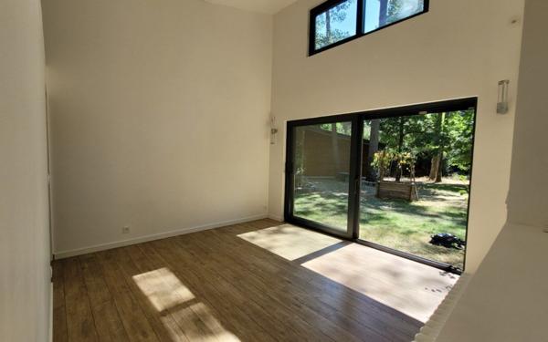 Maison à louer    5 pièces • 163,75 m2 Arbonne-la-Forêt