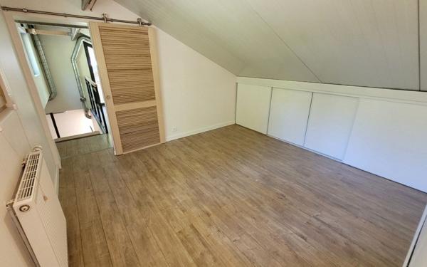 Maison à louer    5 pièces • 163,75 m2 Arbonne-la-Forêt