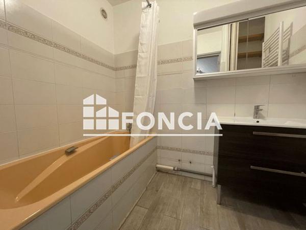 Location Appartement 2 pièces 38.78 m² - 502 CHEMIN DE LA CALADE Toulon 83000