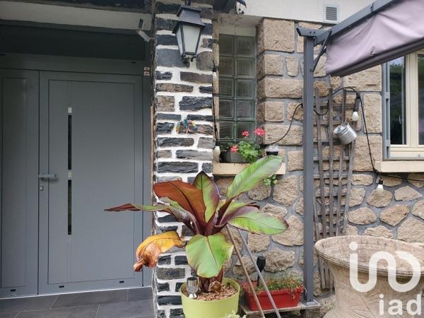 Maison 6 pièces de 175 m² à Eyrein (19800)