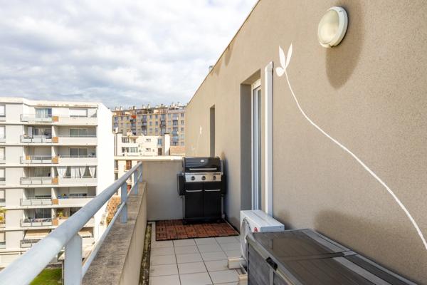 Dernier étage terrasse 32 m² – T4 lumineux – Marseille 13e Lacordaire – Résidence fermée – Parking privatif