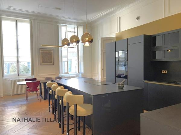 Orleans HYPER CENTRE, appartement somptueux de 175 m² à vendre, dans hotel particulier,