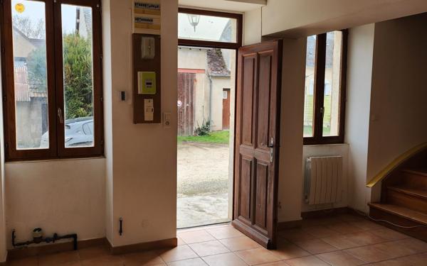 Maison à louer    2 pièces • 45 m2 Herry