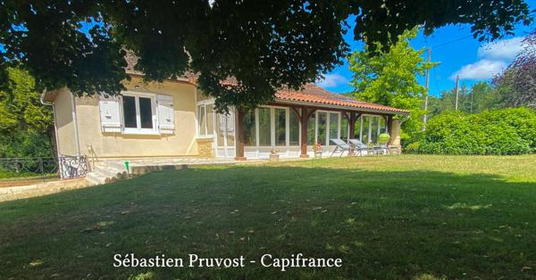 Maison plain-pied rénové à vendre 4 pièces SAINT PARDOUX LA RIVIERE (24), 4P, deux chambres et studio, garage, lieu paisible.