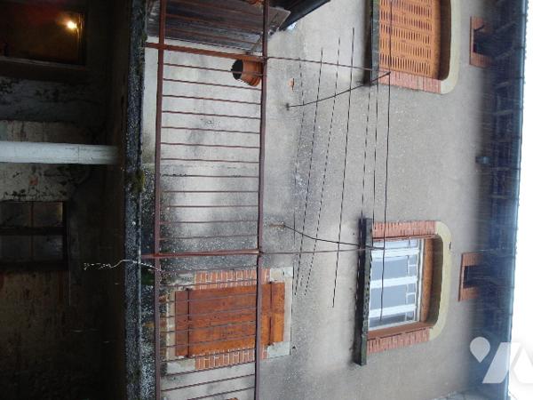 VILLEFRANCHE D'ALBIGEOIS : Immeuble historique, 14 route de Millau T9, 148 m2. avec jardin attenant.