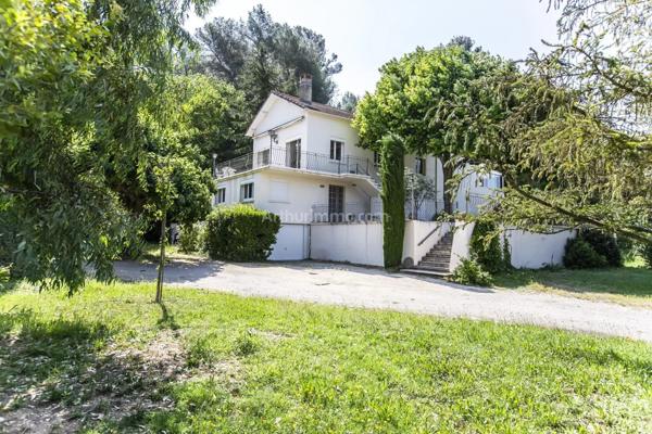 Location Appartement 6 pièces 149 m2 à Marseille 11