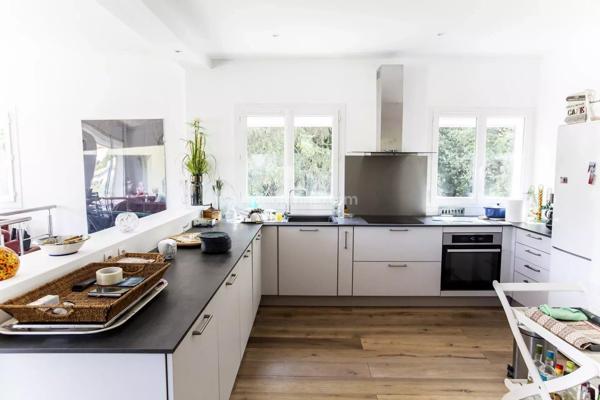 Location Appartement 6 pièces 149 m2 à Marseille 11