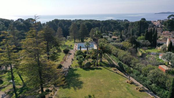 LA CIOTAT - APPARTEMENT - T4 - 97 M2 - TERRASSE - JARDIN - 3 PARKING - 783 000€