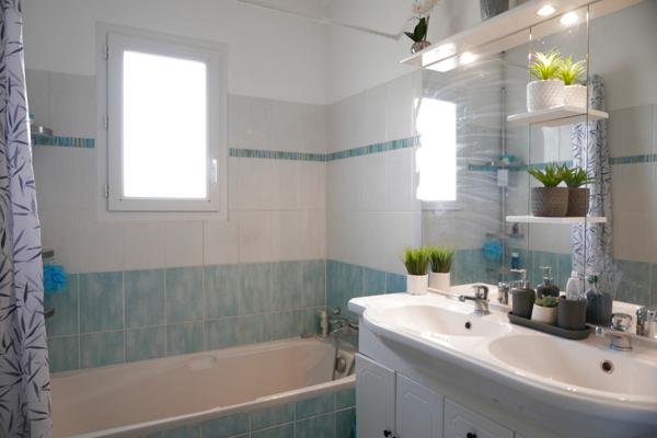 Saint-Astier (24110) Posez vos valises au calme et à la campagne!