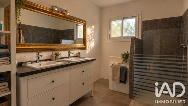 Maison à vendre 8 pièces 270 m² Carqueiranne