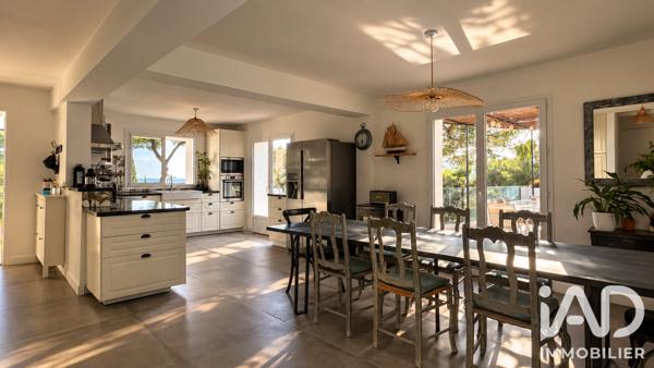 Maison à vendre 8 pièces 270 m² Carqueiranne