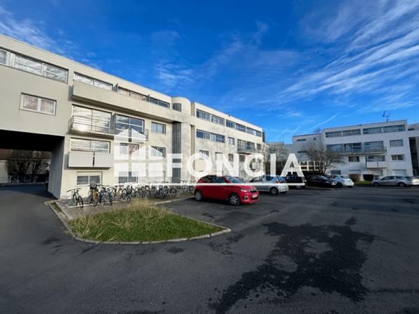 Location Studio meublé 16 m² - 1 AVENUE MOZART Poitiers 86000