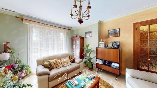 Grande maison familiale avec hangar