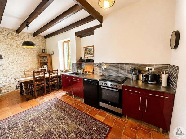 Charmante propriété en pierres avec gîte, piscine