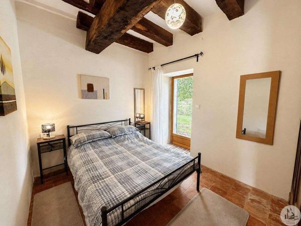 Charmante propriété en pierres avec gîte, piscine
