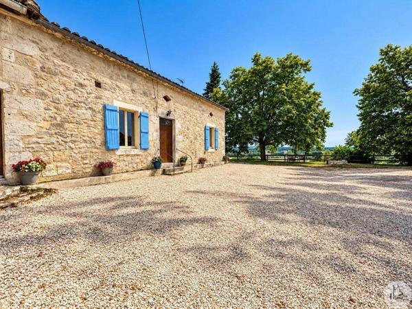 Charmante propriété en pierres avec gîte, piscine