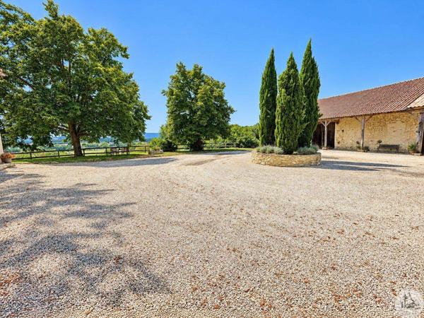 Charmante propriété en pierres avec gîte, piscine