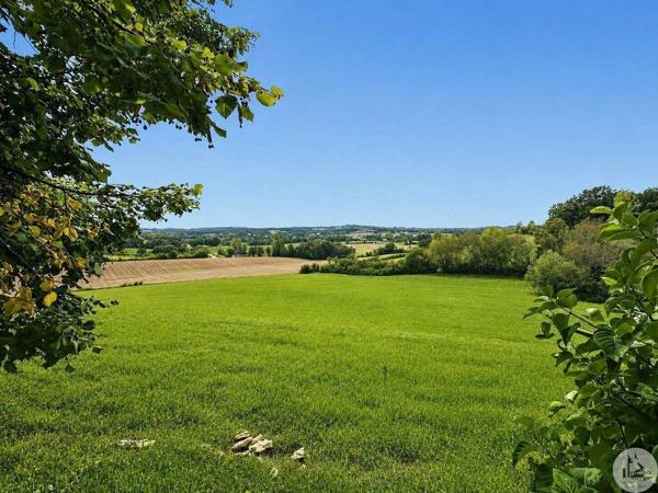 Charmante propriété en pierres avec gîte, piscine