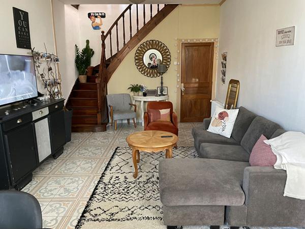 Exclusivité à 5 minutes Rochefort : Tonnay-Charente : Maison en pierre 113 m² env.
