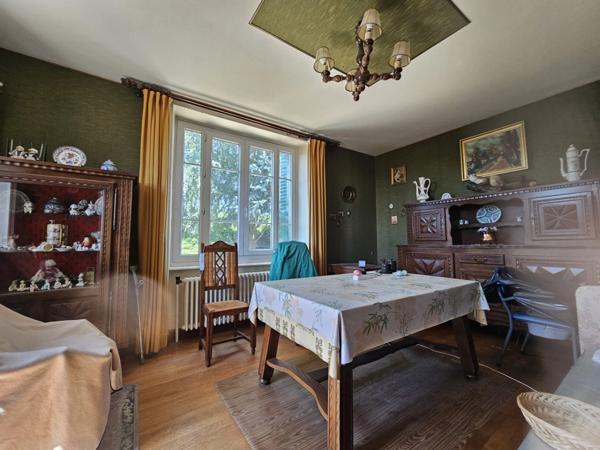 Maison à vendre 5 pièces 102 m² avec terrain de 879m² avec garages PANISSIERES (42)