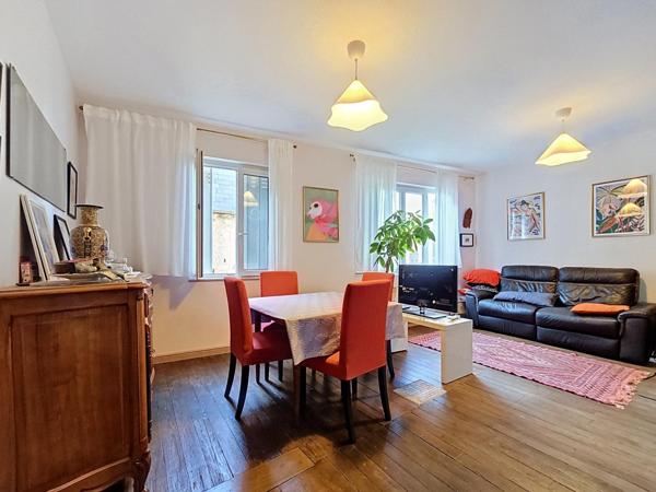 Immeuble 180m² avec appartement T4 et local commercial Provins Centre