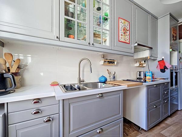 Immeuble 180m² avec appartement T4 et local commercial Provins Centre