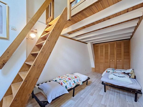 Immeuble 180m² avec appartement T4 et local commercial Provins Centre