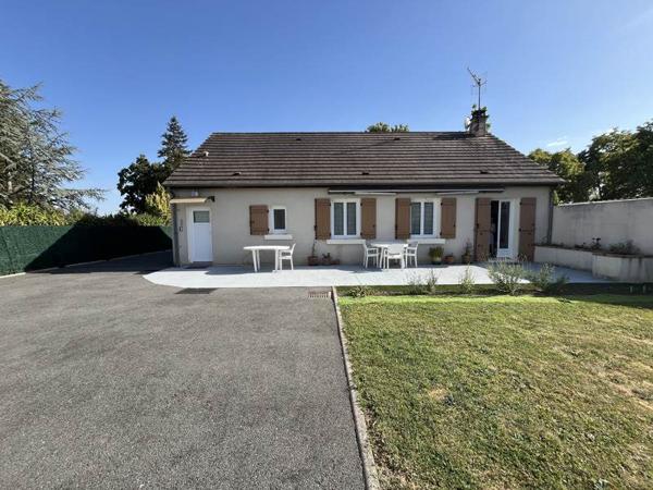 Maison à vendre 152 650 € Saint-Amand-Montrond 4 p 95 m² DPE