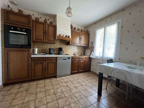 Maison à vendre 152 650 € Saint-Amand-Montrond 4 p 95 m² DPE