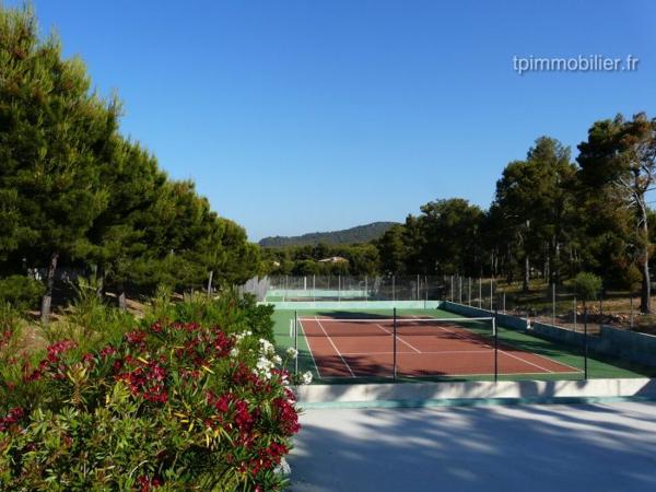 Maison villa Saint-Cyr-sur-Mer 250 m²