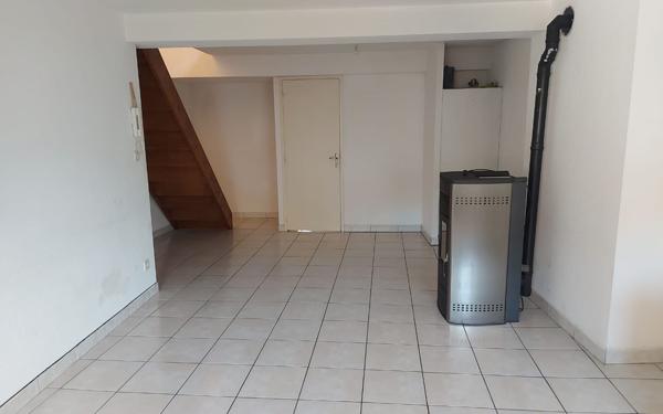 Immeuble à vendre    6 pièces • 149,65 m2 Beaurepaire