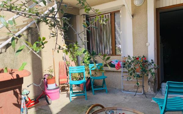 Immeuble à vendre    6 pièces • 149,65 m2 Beaurepaire