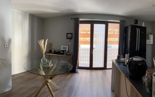Immeuble à vendre    6 pièces • 149,65 m2 Beaurepaire