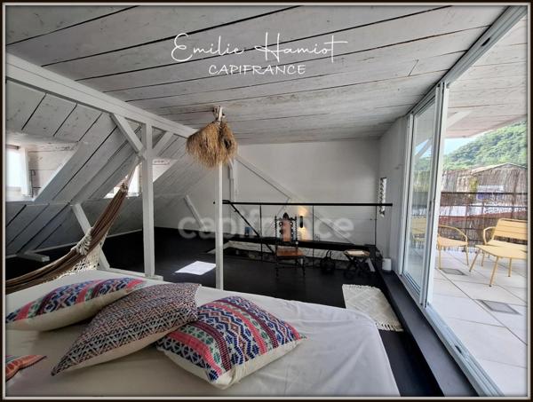 A vendre - Maison de Bourg Atypique et Rénovée – Vue Mer et Montagne – Saint-Pierre (972)